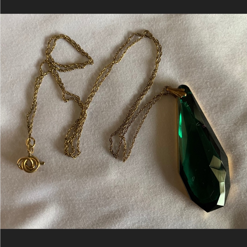 Antique Art Deco Green Glass Gold Leaf Pendant Necklace